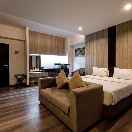 Grand Marina Residence Hotel Ban Laem Chabang Exteriér fotografie